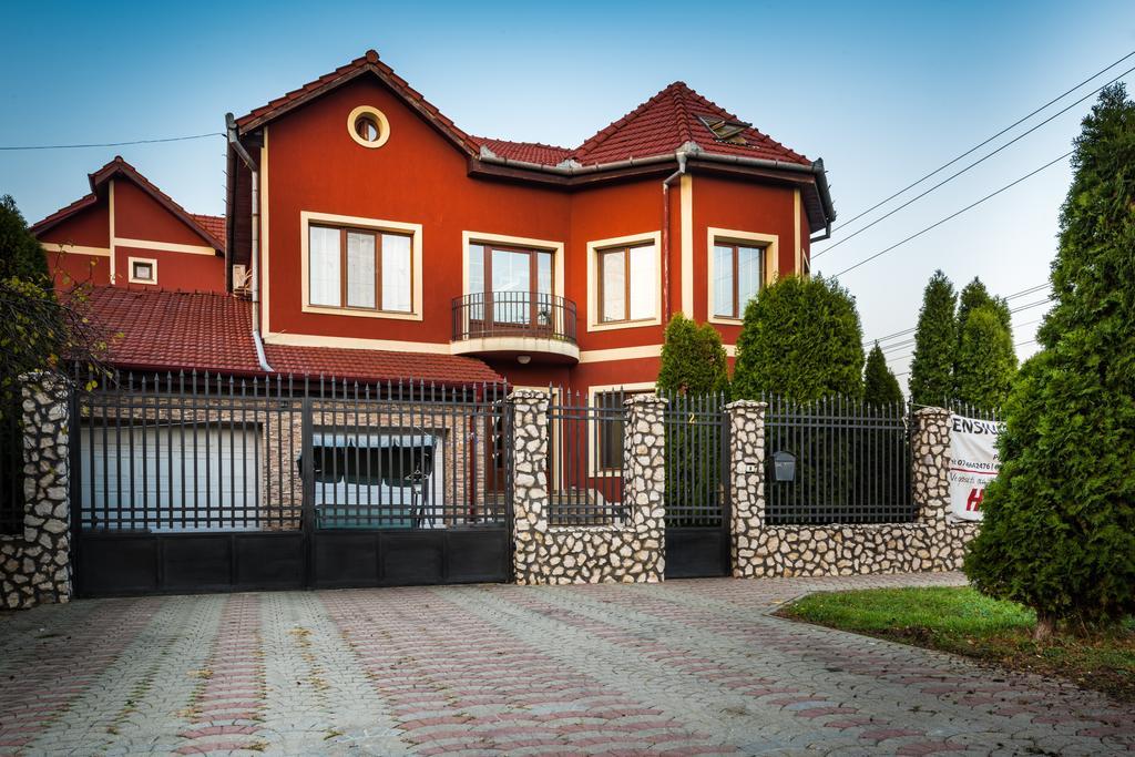 Pensiunea Christiana Arad Bagian luar foto
